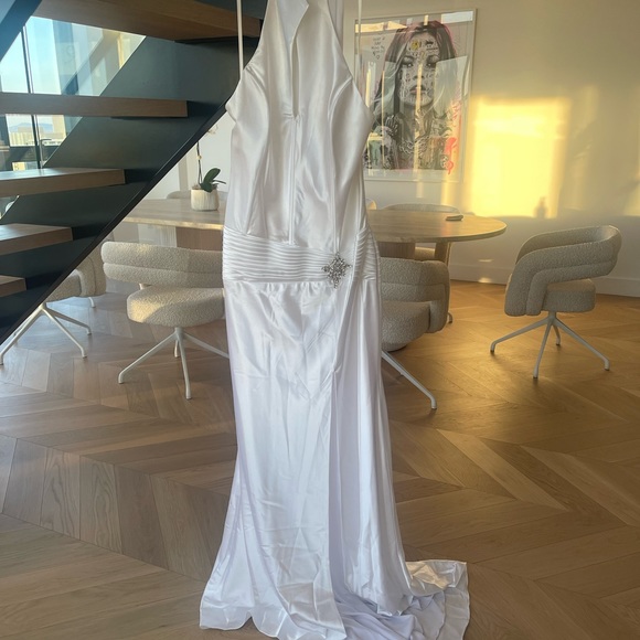 NEW Halter Collared White Dress with Slit Bridal or Prom - Picture 3 of 7